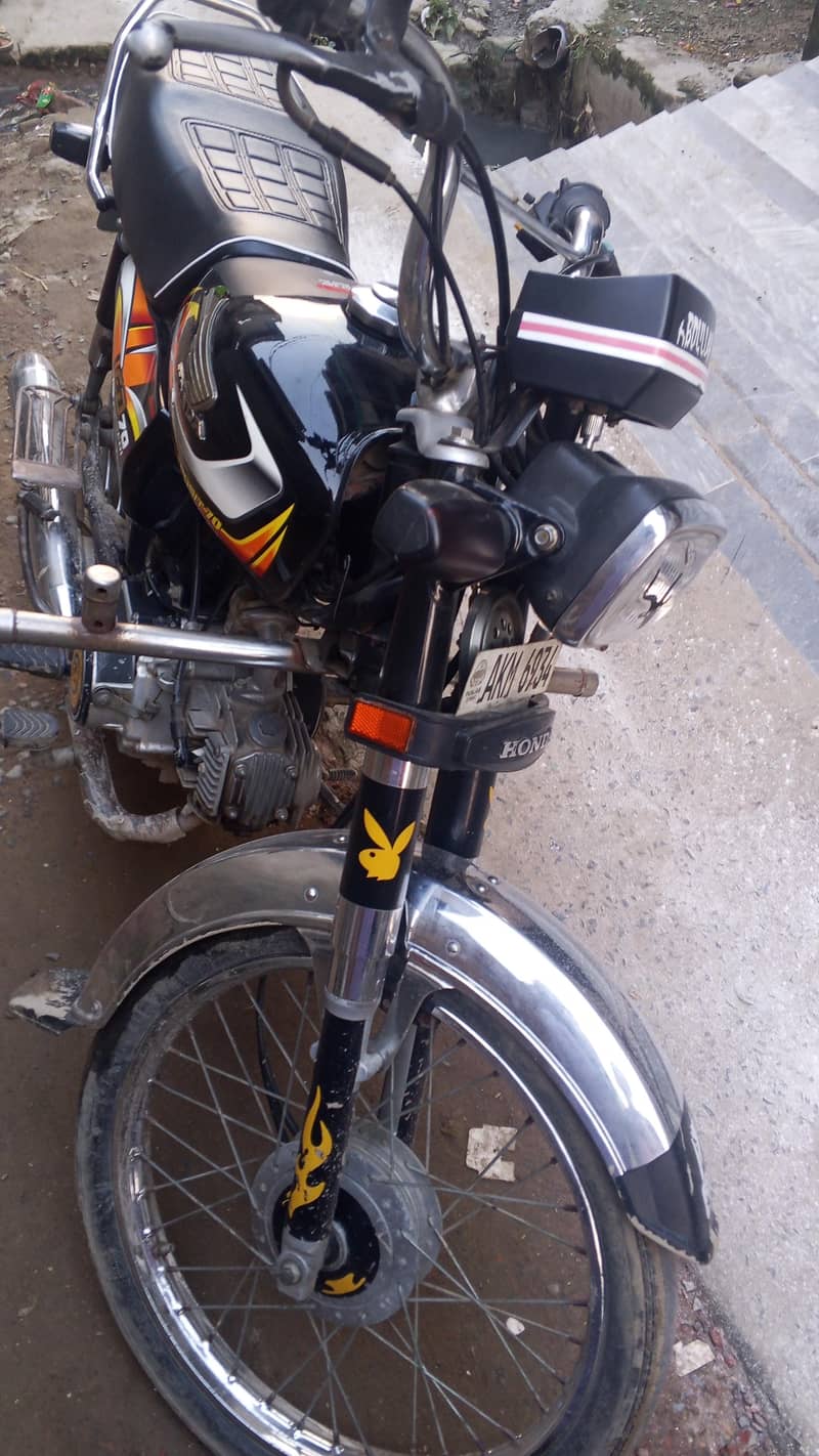 03484239944 3