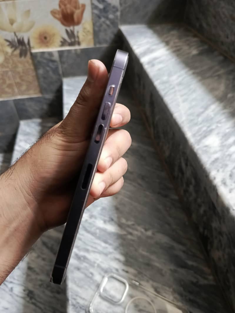 Apple iPhone 14 Pro Max 2