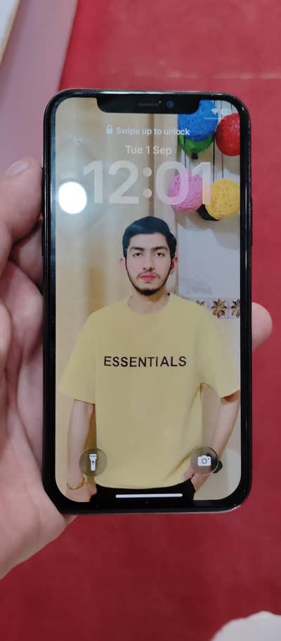 i am selling i phone 11 pro
