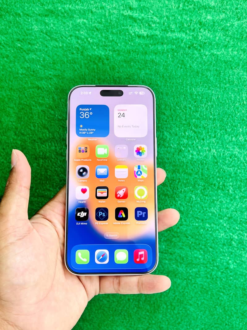Apple iPhone 17 Pro Max 4