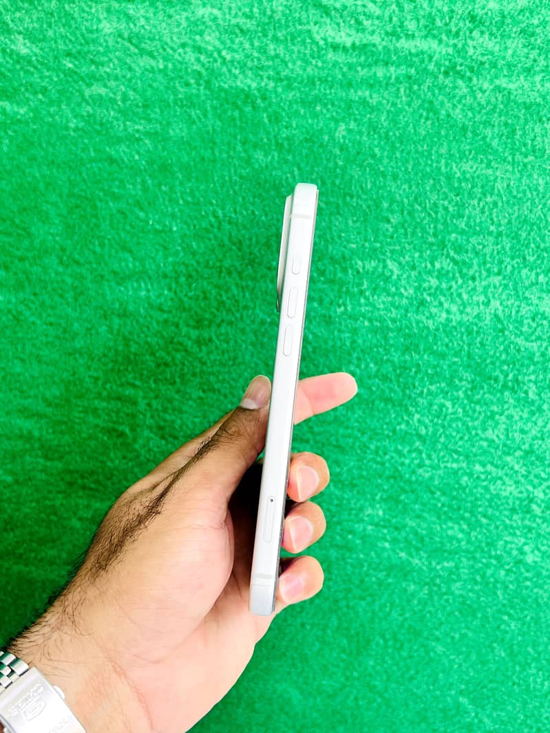 Apple iPhone 17 Pro Max 5