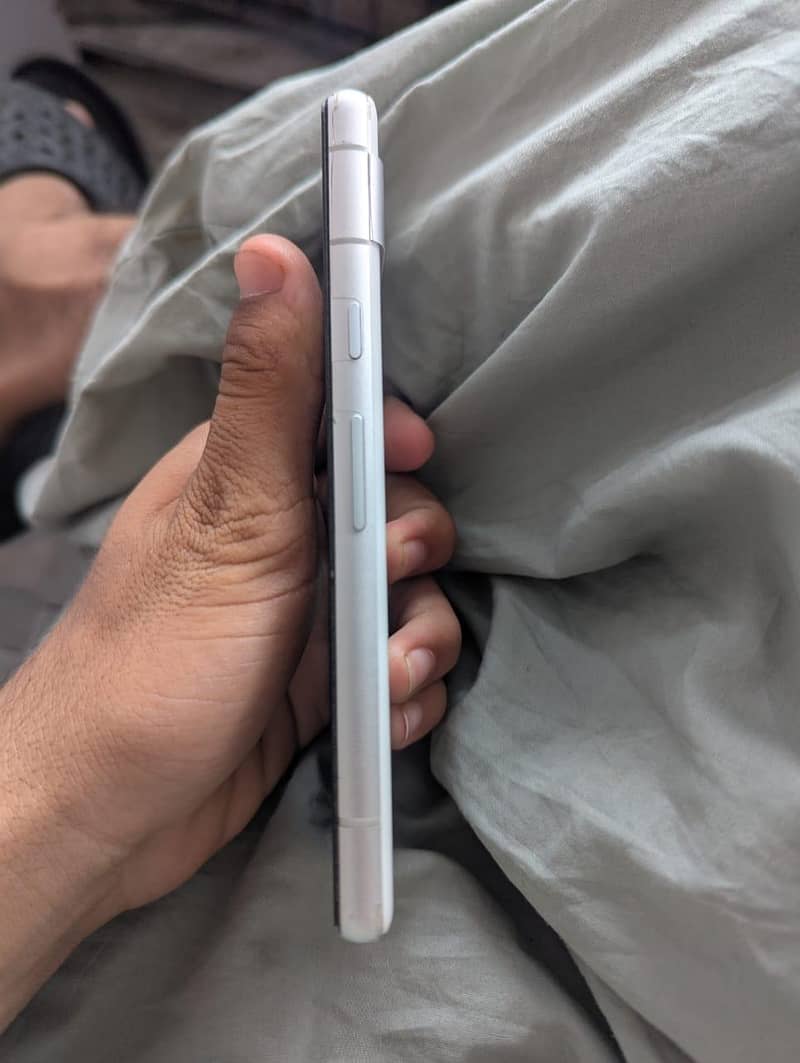 Google Pixel 7a 1