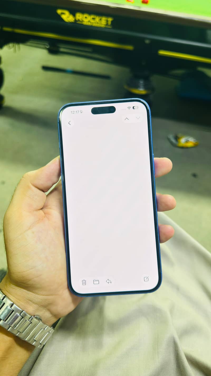 Apple iPhone 16 Plus jv 0