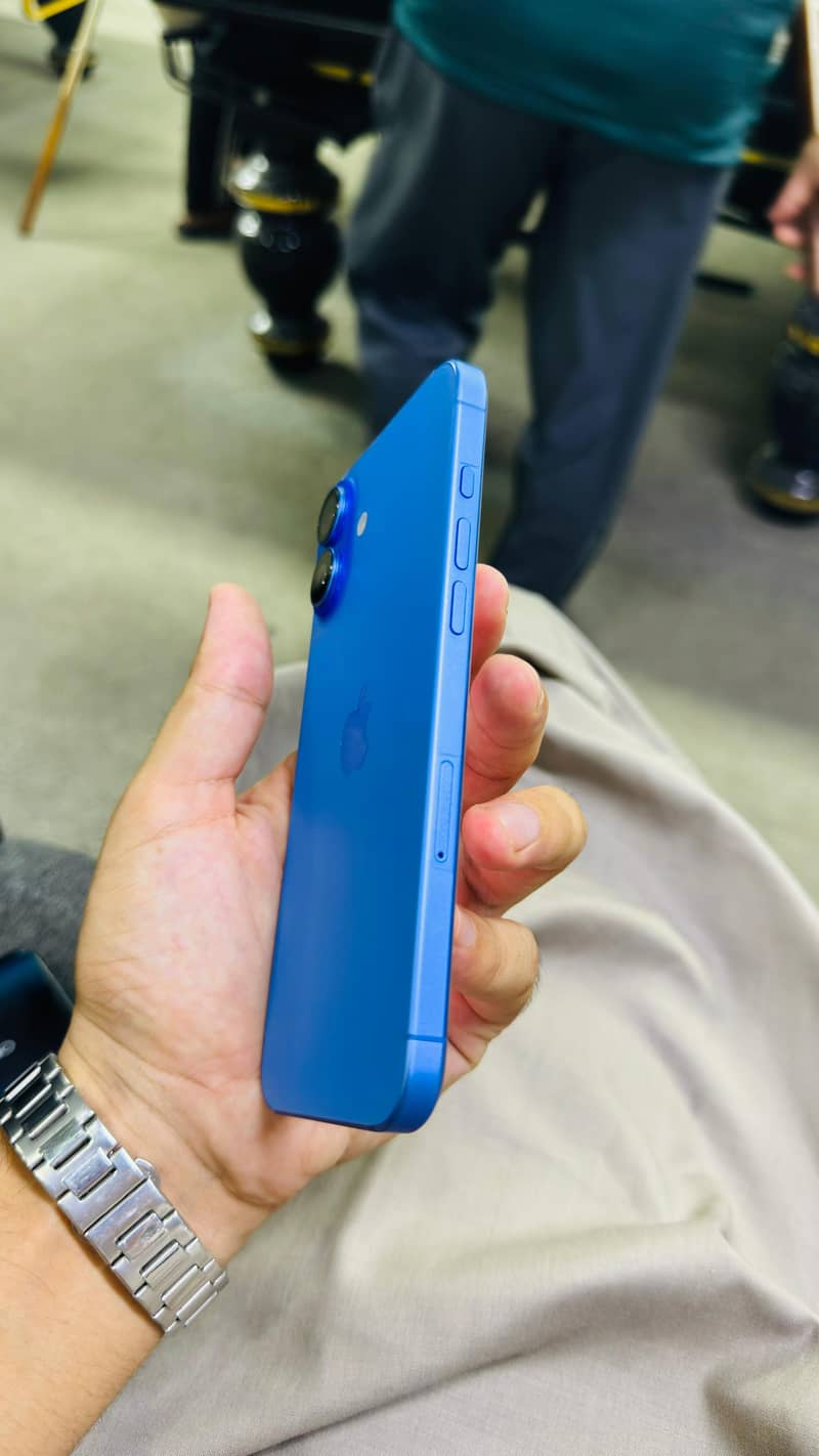 Apple iPhone 16 Plus jv 4