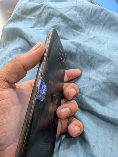 Samsung Mobile J6