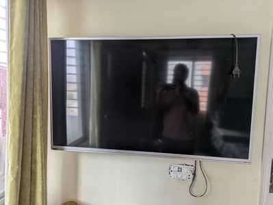 TCL 48" inches LCD TV (Original)