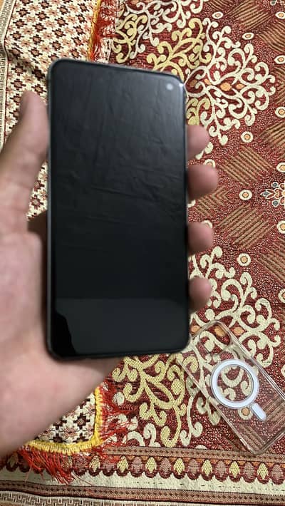Samsung Mobile S10e