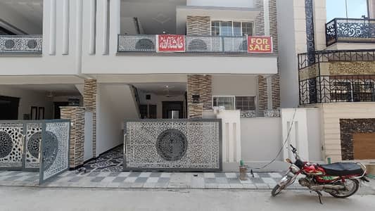 Very Prime Located Brand New 5 Marla Double Storey House For Sell in Gulraiz