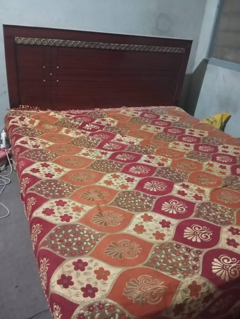 Queen Size Bed 1