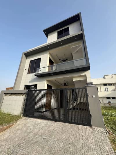 10 Marla 3 Bed Ground Floor Available For Rent In Gulraiz With All Facilities