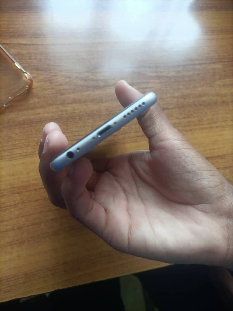 Apple iPhone 6 2