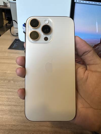 Apple iPhone 16 Pro Max