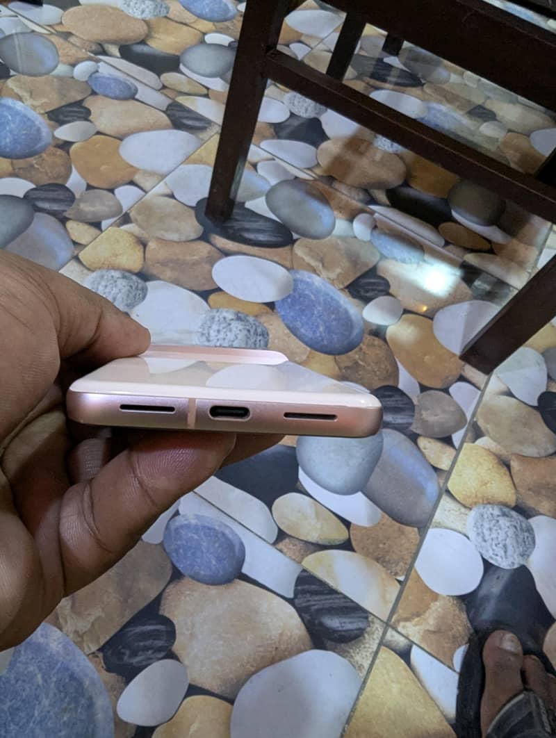 Google Pixel 8 3