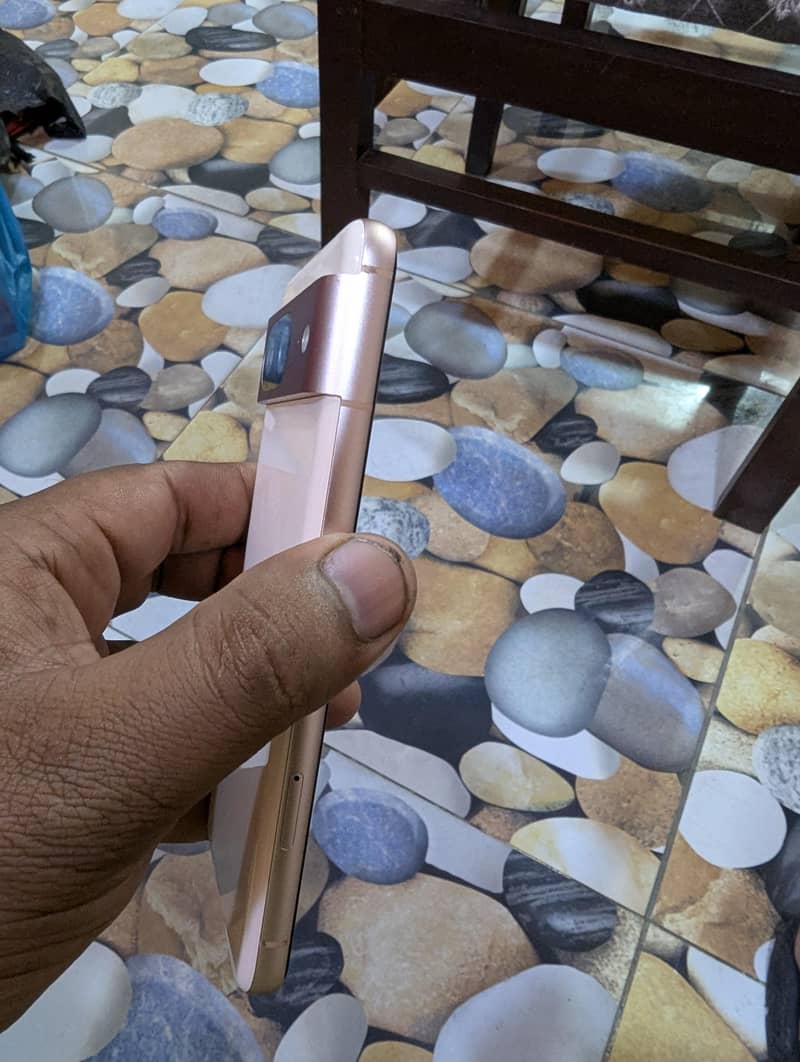 Google Pixel 8 5