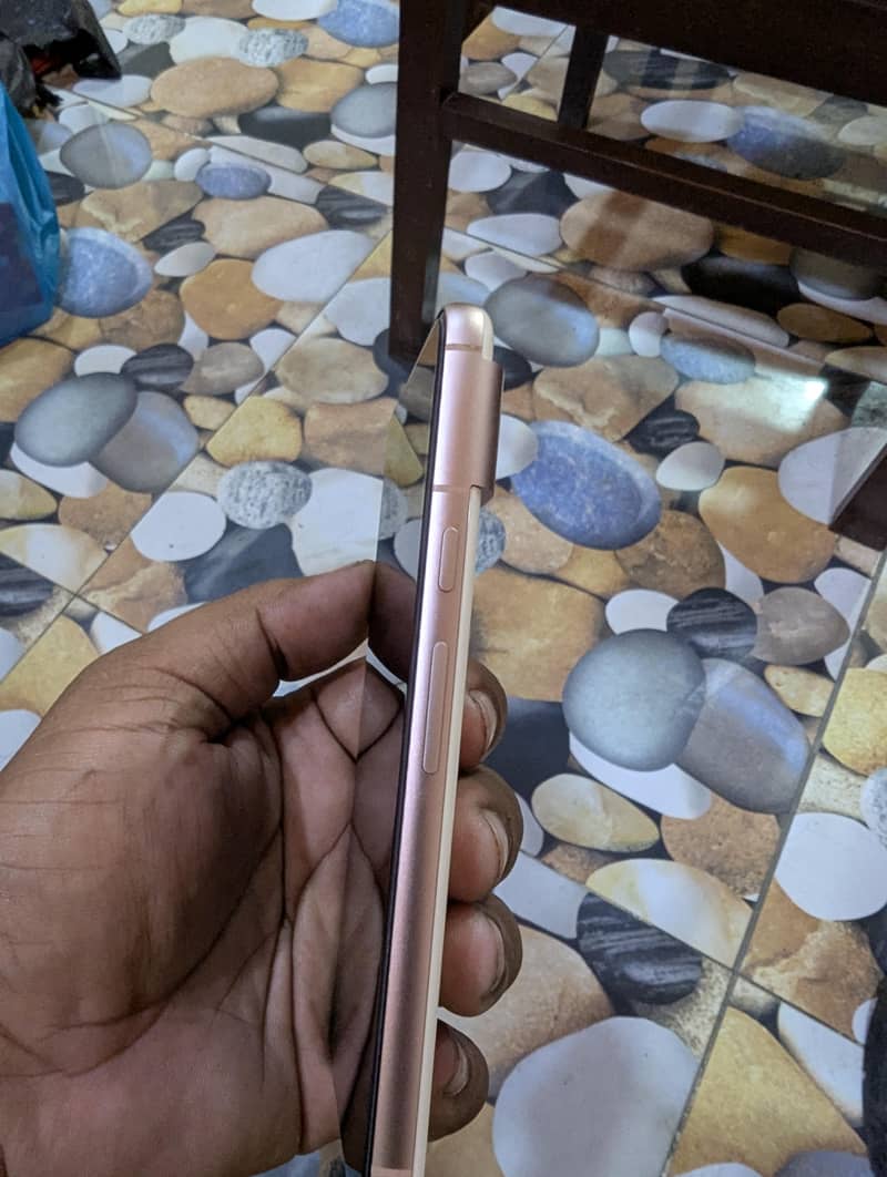 Google Pixel 8 6