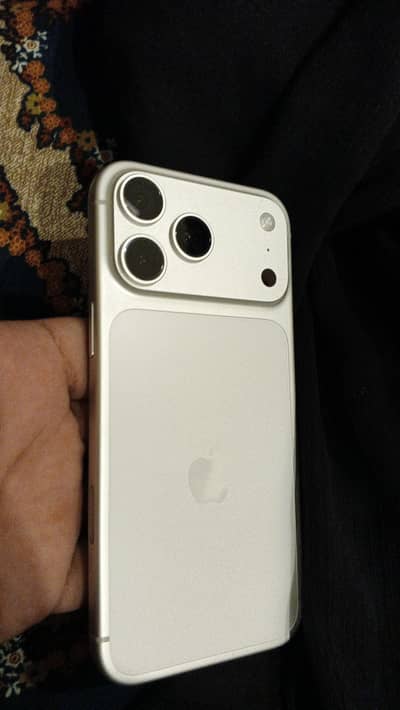 Apple iPhone 17 Pro Max jv