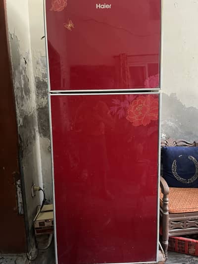 Haiee fridge home used 10:10 condition urgent for sale. Full size
