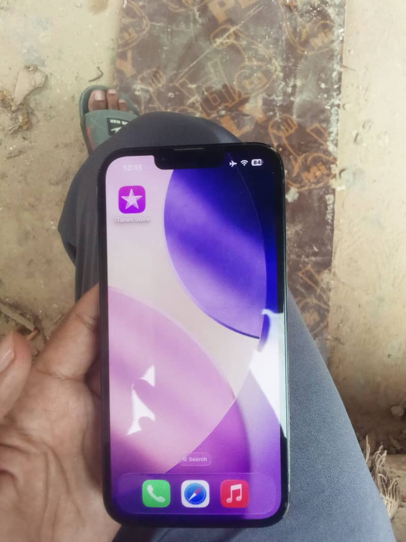 Apple iPhone 13 6
