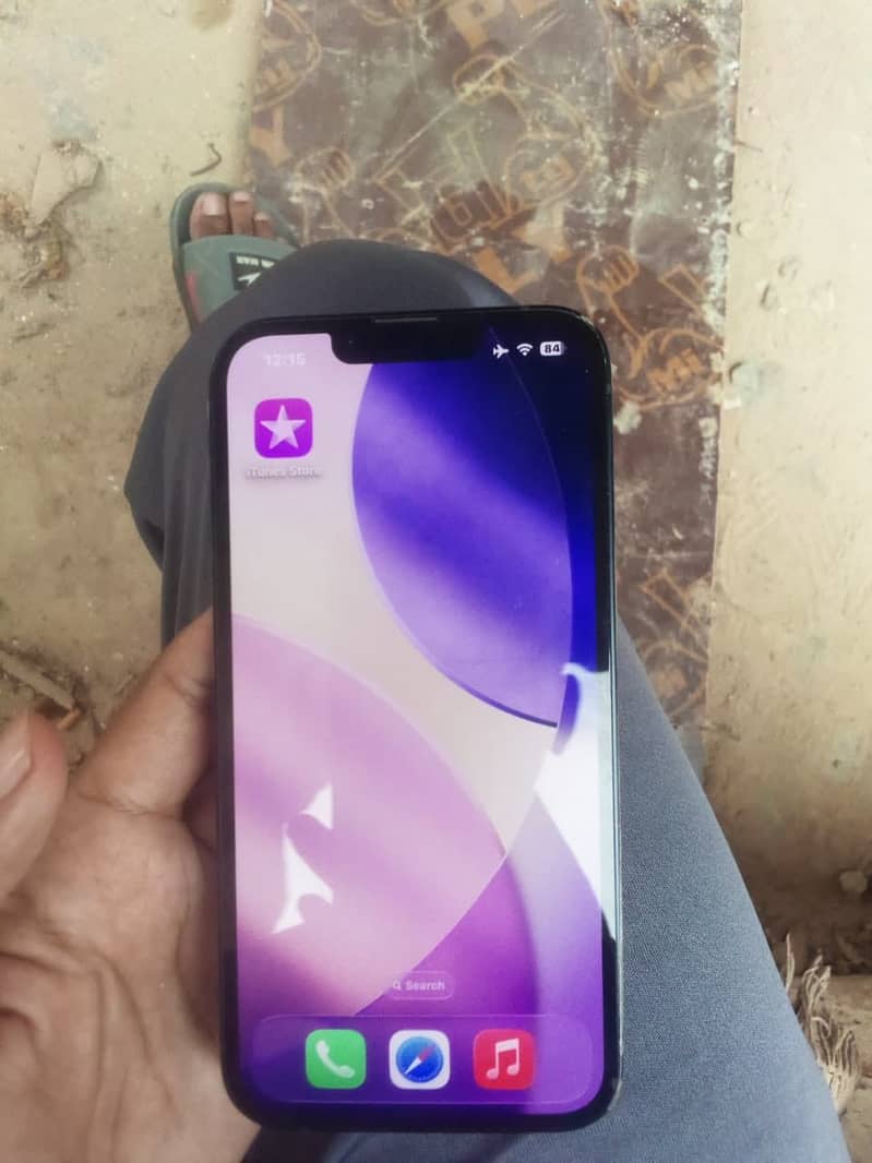 Apple iPhone 13 7