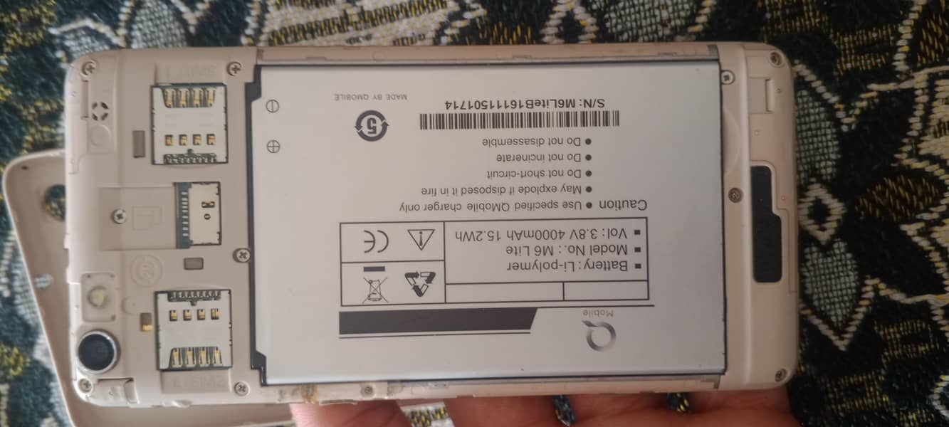 QMobile M6 2