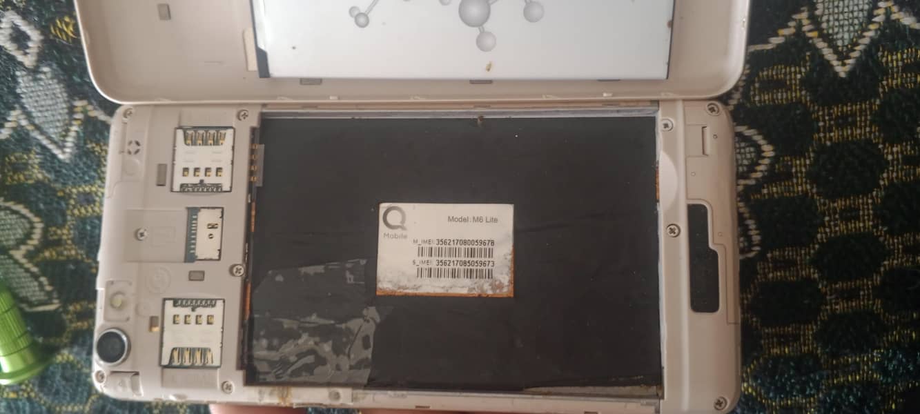 QMobile M6 3