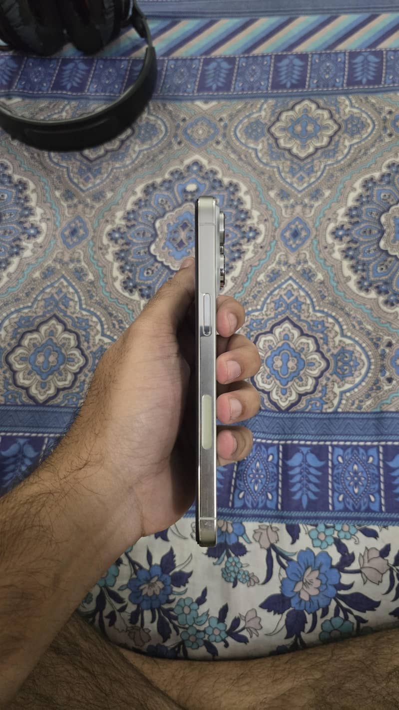 Apple iPhone 14 Pro Max 1