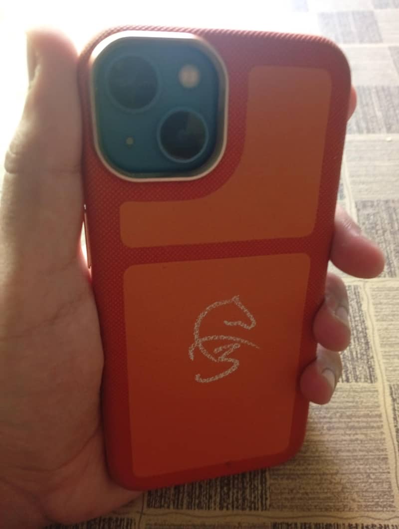 Apple iPhone 13 4