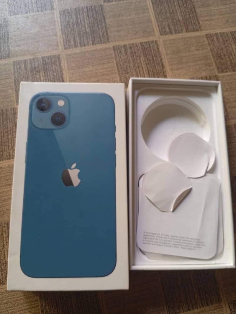 Apple iPhone 13 5