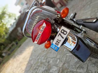 Honda 125 full new condition only used 1000 km