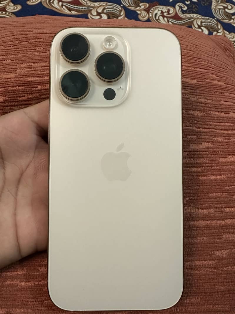 Apple iPhone 16 Pro 6
