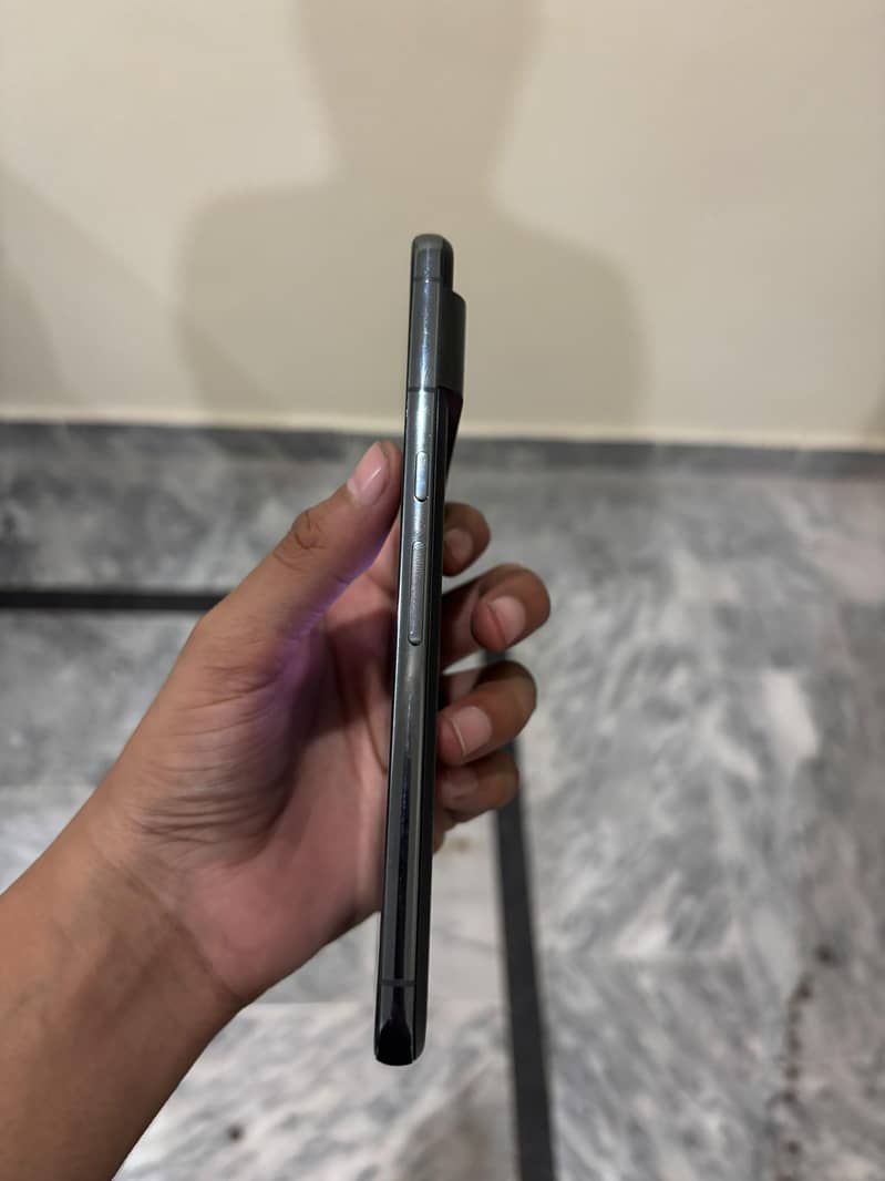 Google Pixel 8 Pro 2