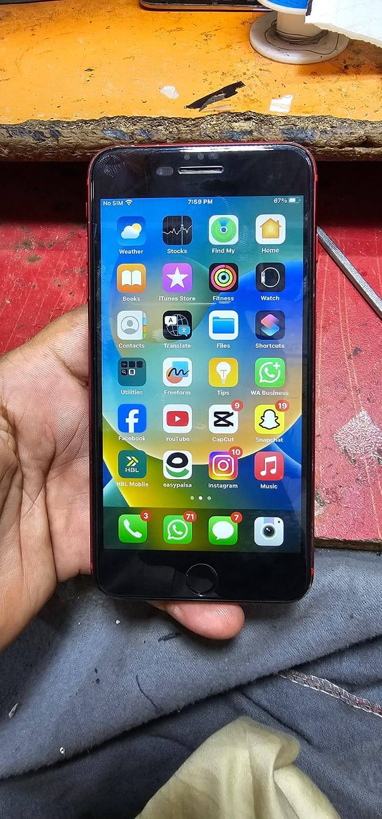 Apple iPhone 8 Plus 0