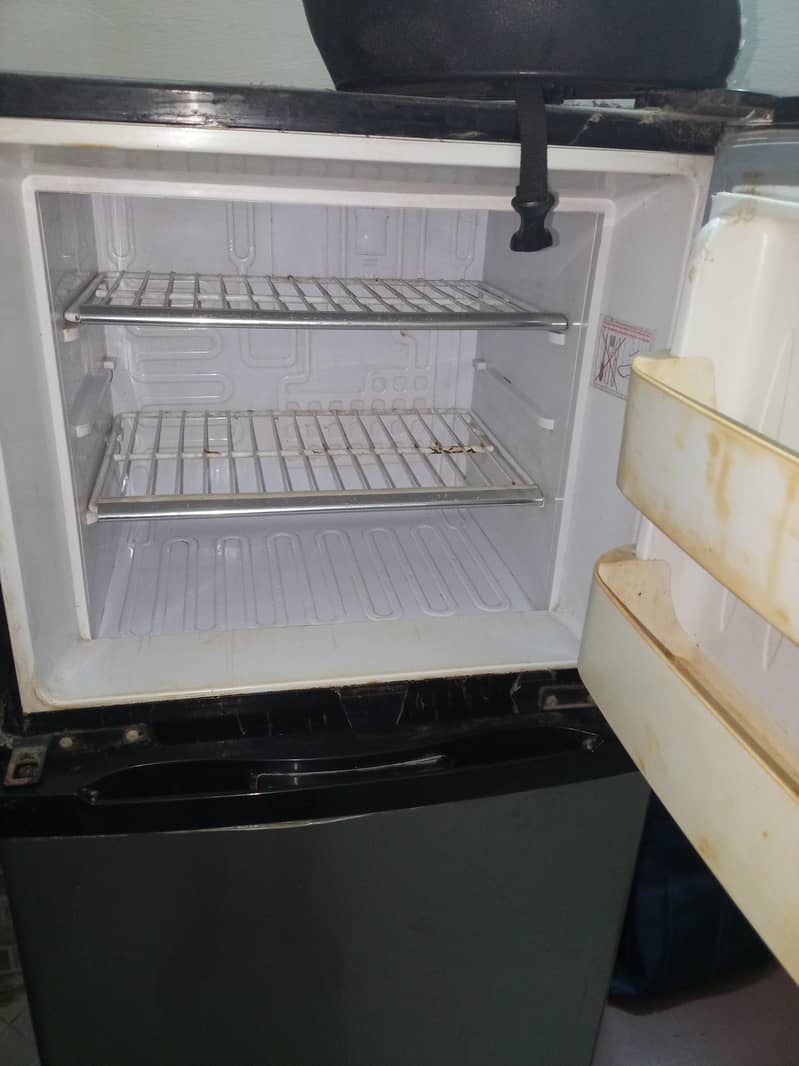 orient fridge 1