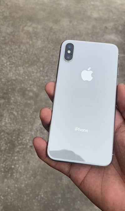 Apple iPhone X (Factory Unlock)