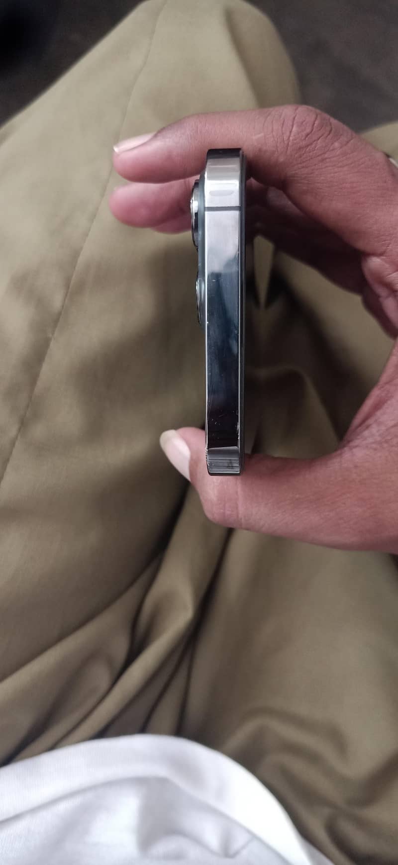 Apple iPhone 13 Pro 3