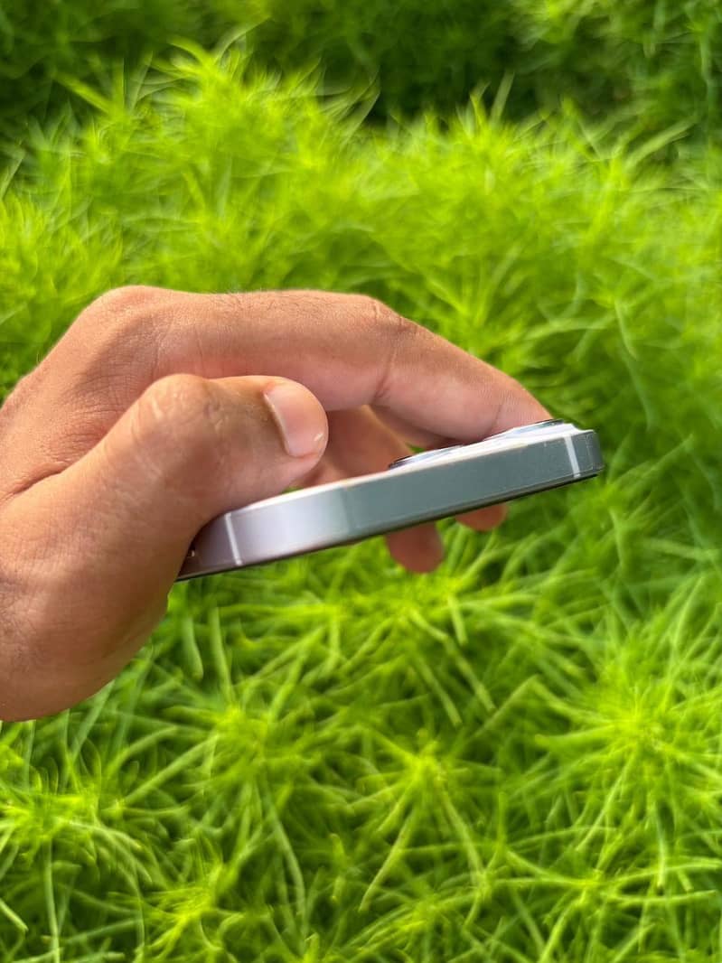 Apple iPhone 14 1