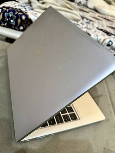 HP Elitebook i5-12th Gen 640 G9