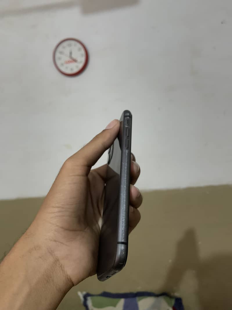 Apple iPhone 11 2