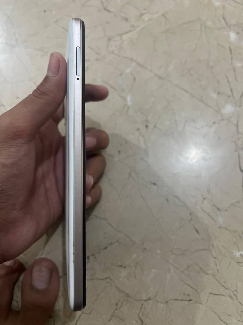 Tecno Camon 18 T 5
