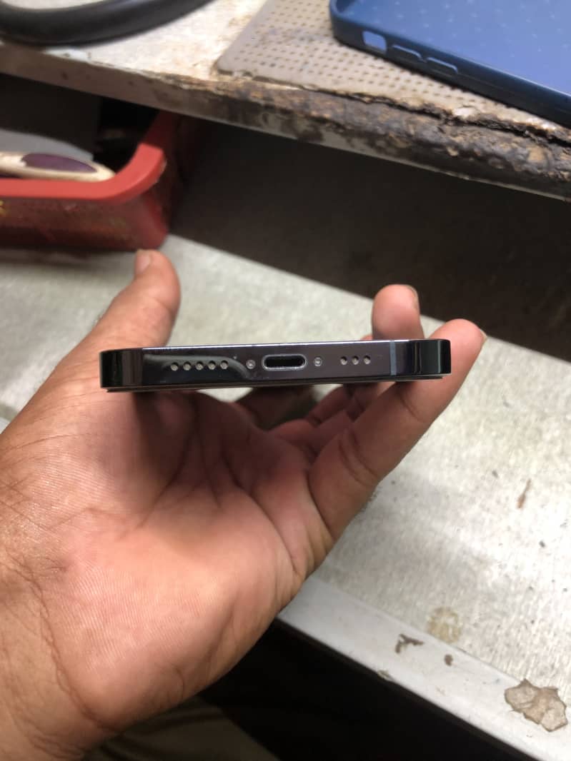 Apple iPhone 12 Pro 4