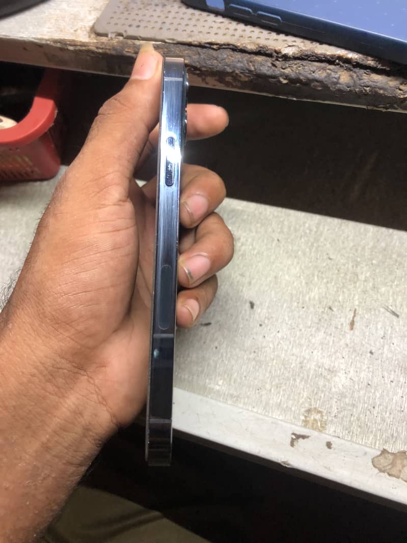 Apple iPhone 12 Pro 6