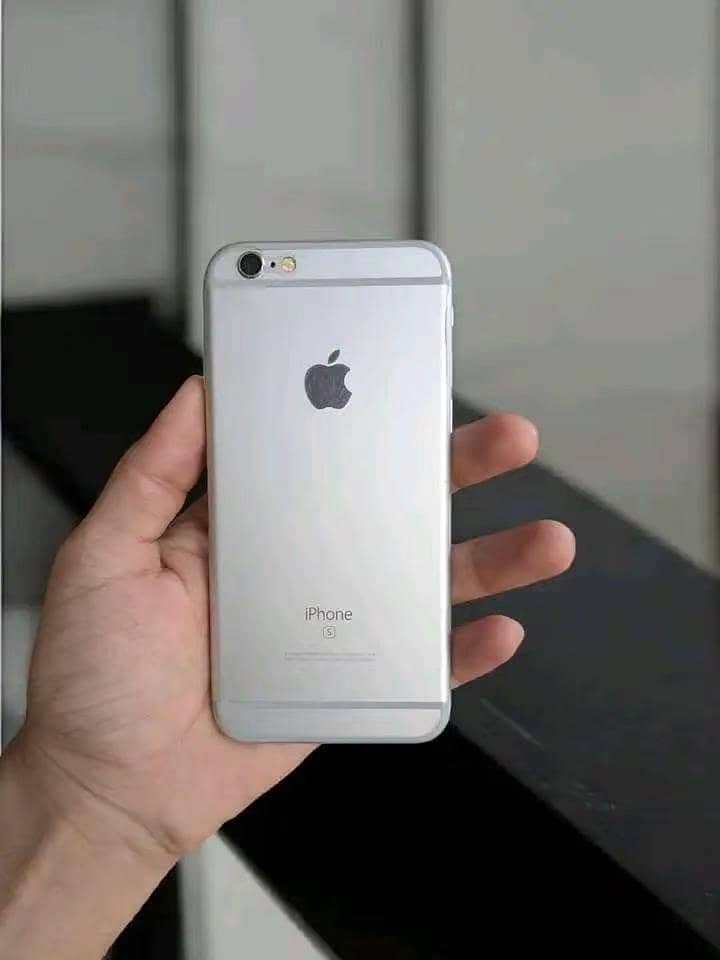 Apple iPhone 6S 4