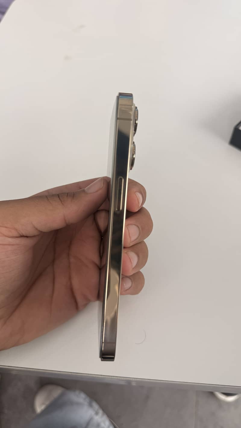 Apple iPhone 13 Pro 2