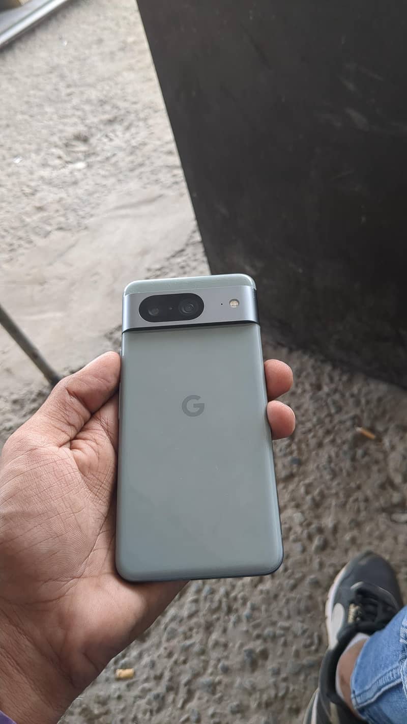 Google Pixel 8 1
