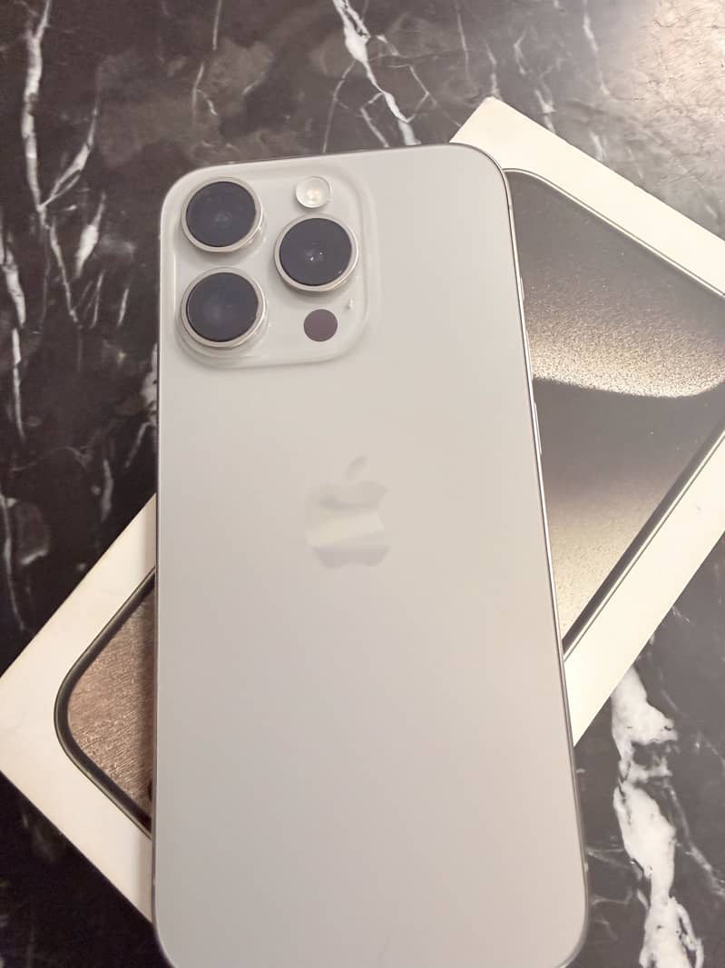 Apple iPhone 15 Pro 6