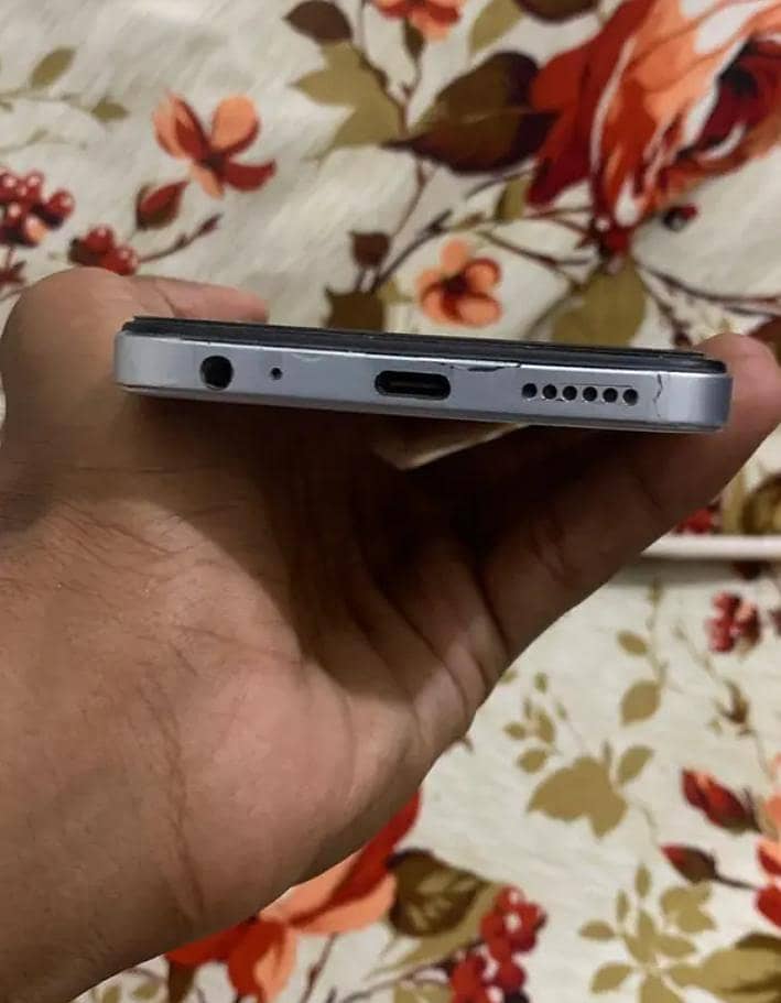 Tecno Spark 20C 3