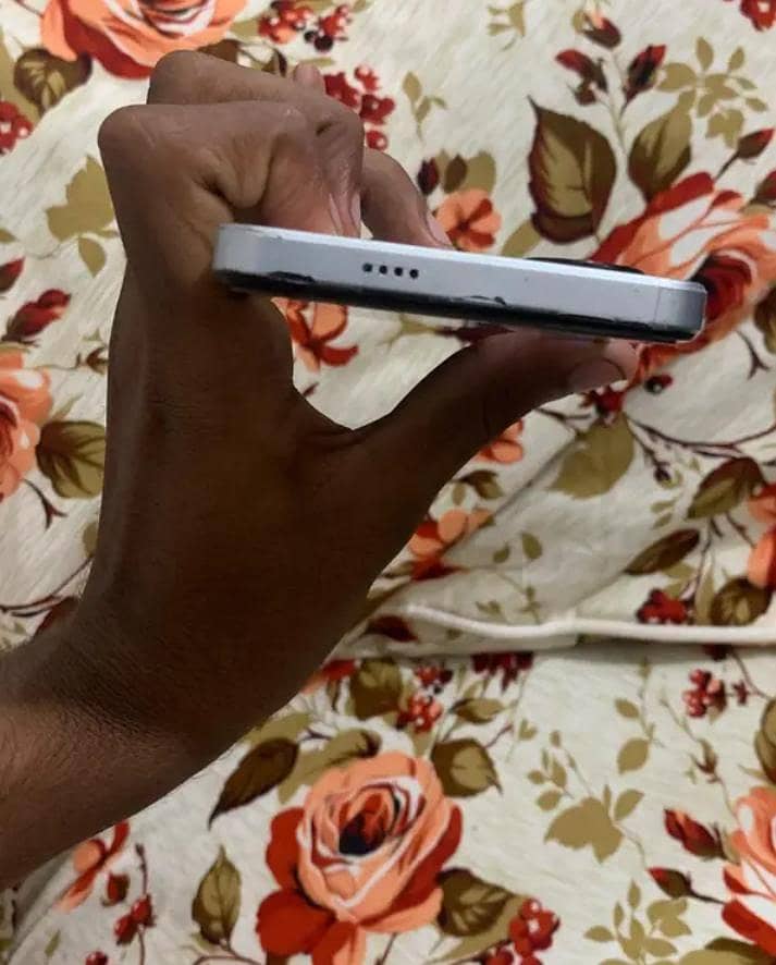 Tecno Spark 20C 4