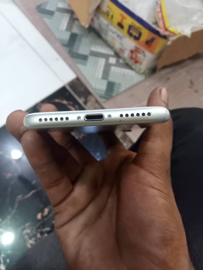 iPhone 7 2