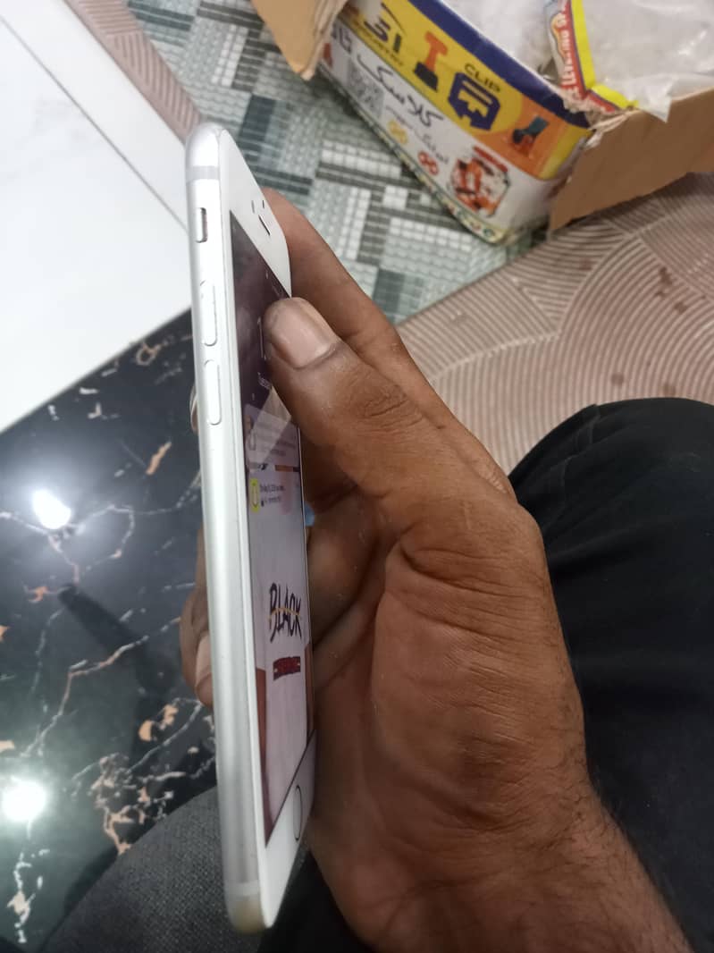 iPhone 7 3