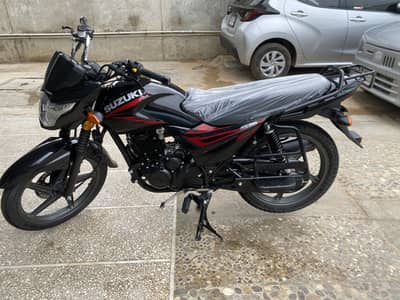 Suzuki gr 150 2025 just 1500km used
